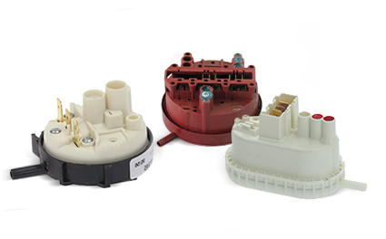 מצופים ומדי גובה מים